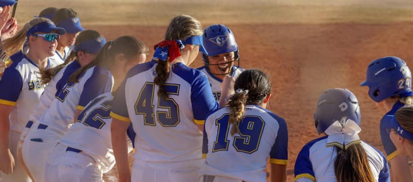 prescott softball team